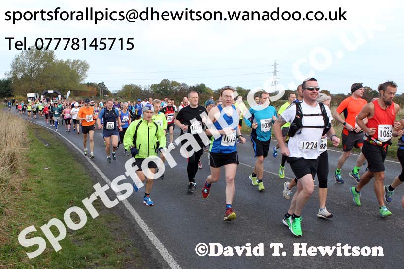 Start of the Morpeth to Newcastle Marathon. Photo: David T. Hewitson/Sports for All Pics